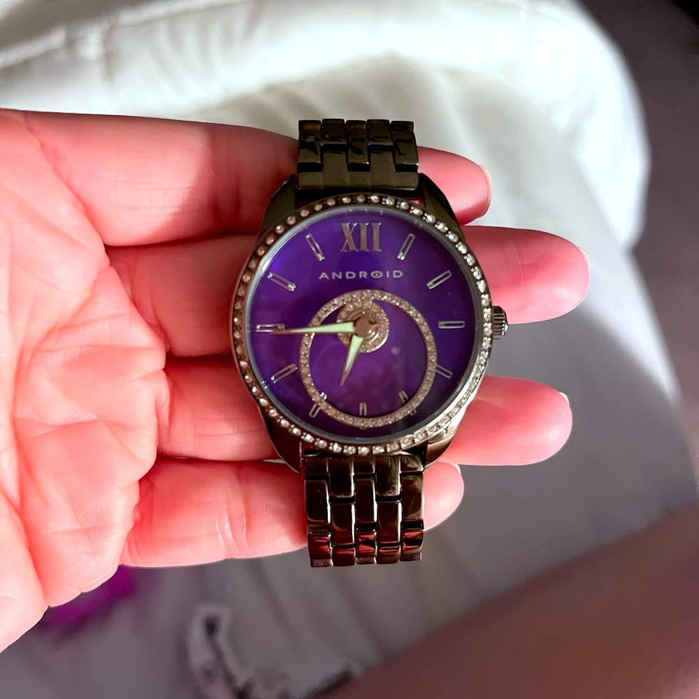 NWOT Purple starhalo Android watch 💜💜💜